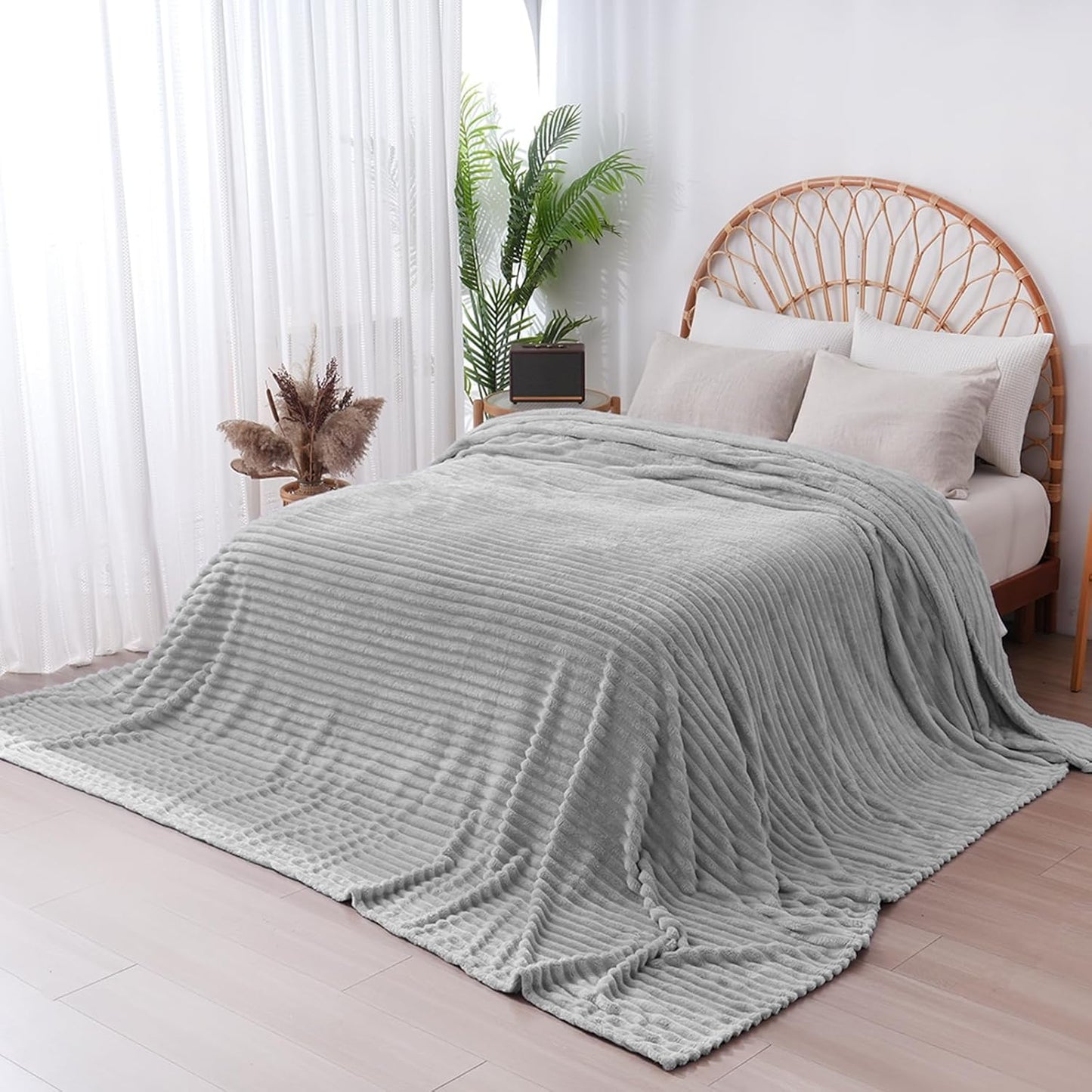 CloudHug™ Oversized Blanket